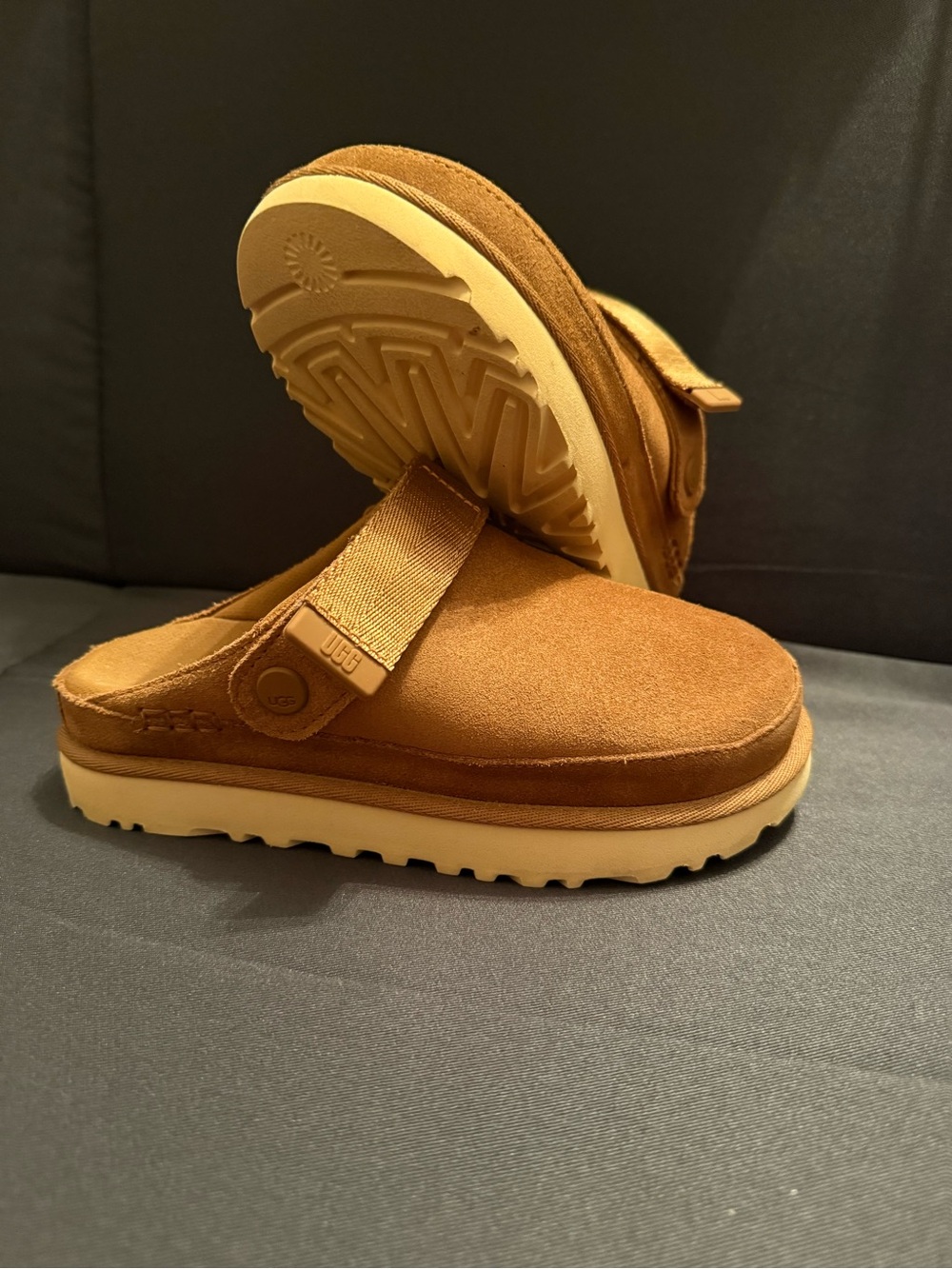 Ugg goldenstar clogs